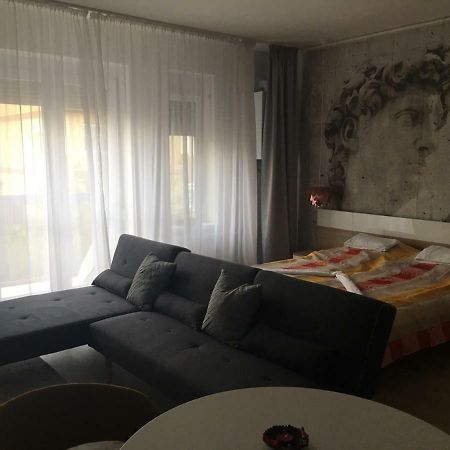 Hunyadi Apartman Szekszárd Екстериор снимка