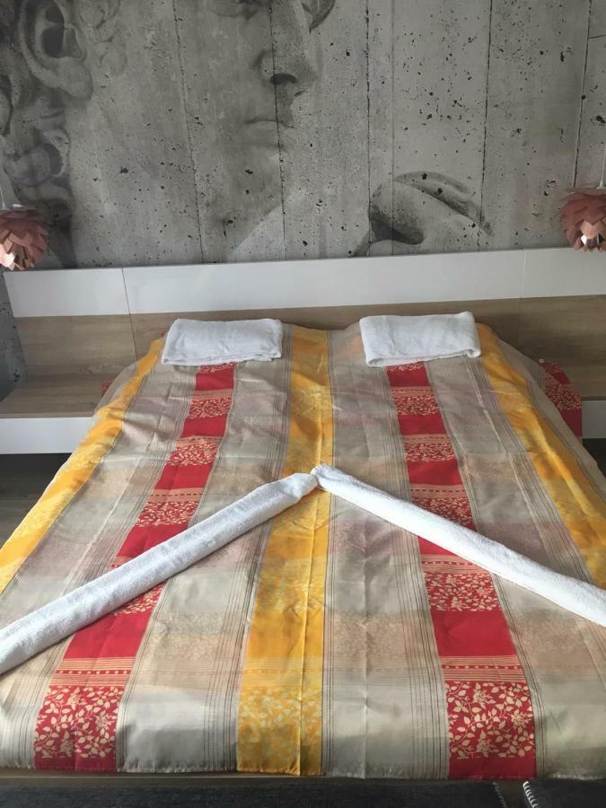 Hunyadi Apartman Szekszárd Екстериор снимка
