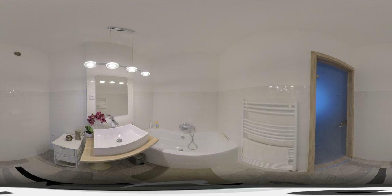 Hunyadi Apartman Szekszárd Екстериор снимка